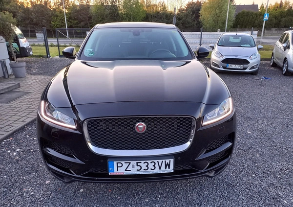 Jaguar F-Pace cena 109000 przebieg: 145000, rok produkcji 2017 z Swarzędz małe 742